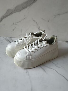 Zara Woman Flatform Sneakers Shoes White Size 39
